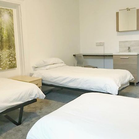 Number 6 Hotell Cheltenham Exteriör bild